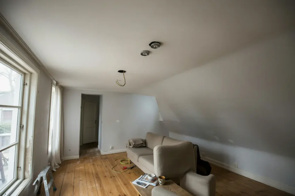 smarta tips n r du ska installera spotlights inomhus placering dimring och els kerhet